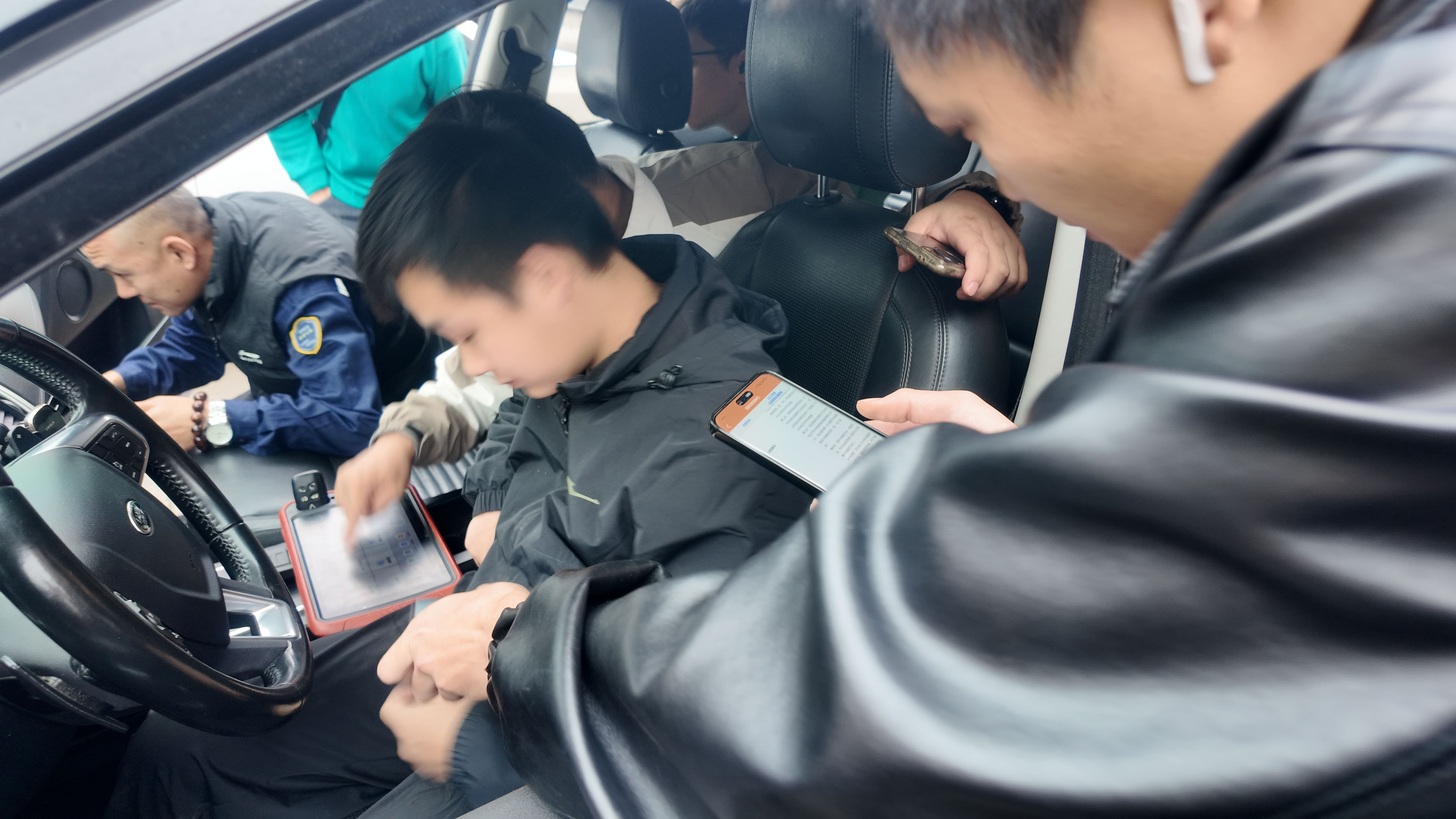 文章附图